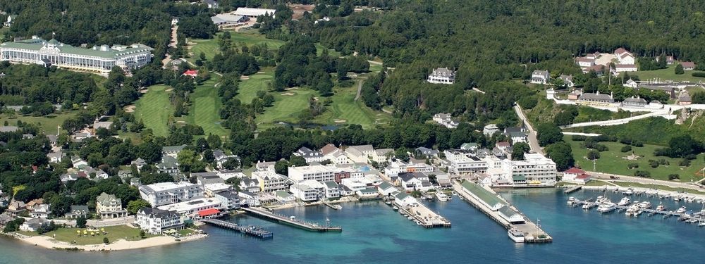 Lilac Tree Suites Île Mackinac Extérieur photo
